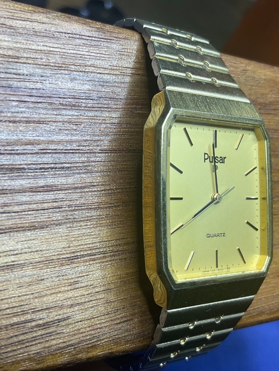 Pulsar tank V321-5009 watch display picture 1